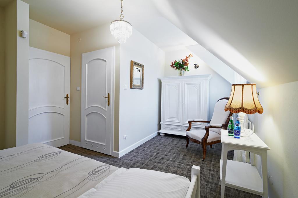Bed and Breakfast Dwor Osmolice Bialki Dolne Esterno foto