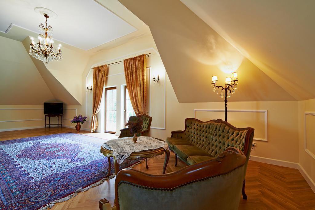 Bed and Breakfast Dwor Osmolice Bialki Dolne Esterno foto