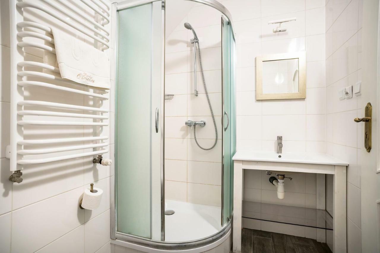 Bed and Breakfast Dwor Osmolice Bialki Dolne Esterno foto